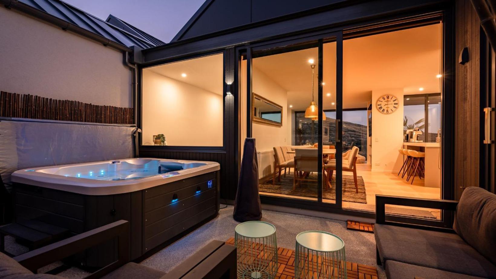 Villa The Tiers- Hot Tub- Ac- Bbq- Free Parking Distretto di Distretto di Queenstown Esterno foto